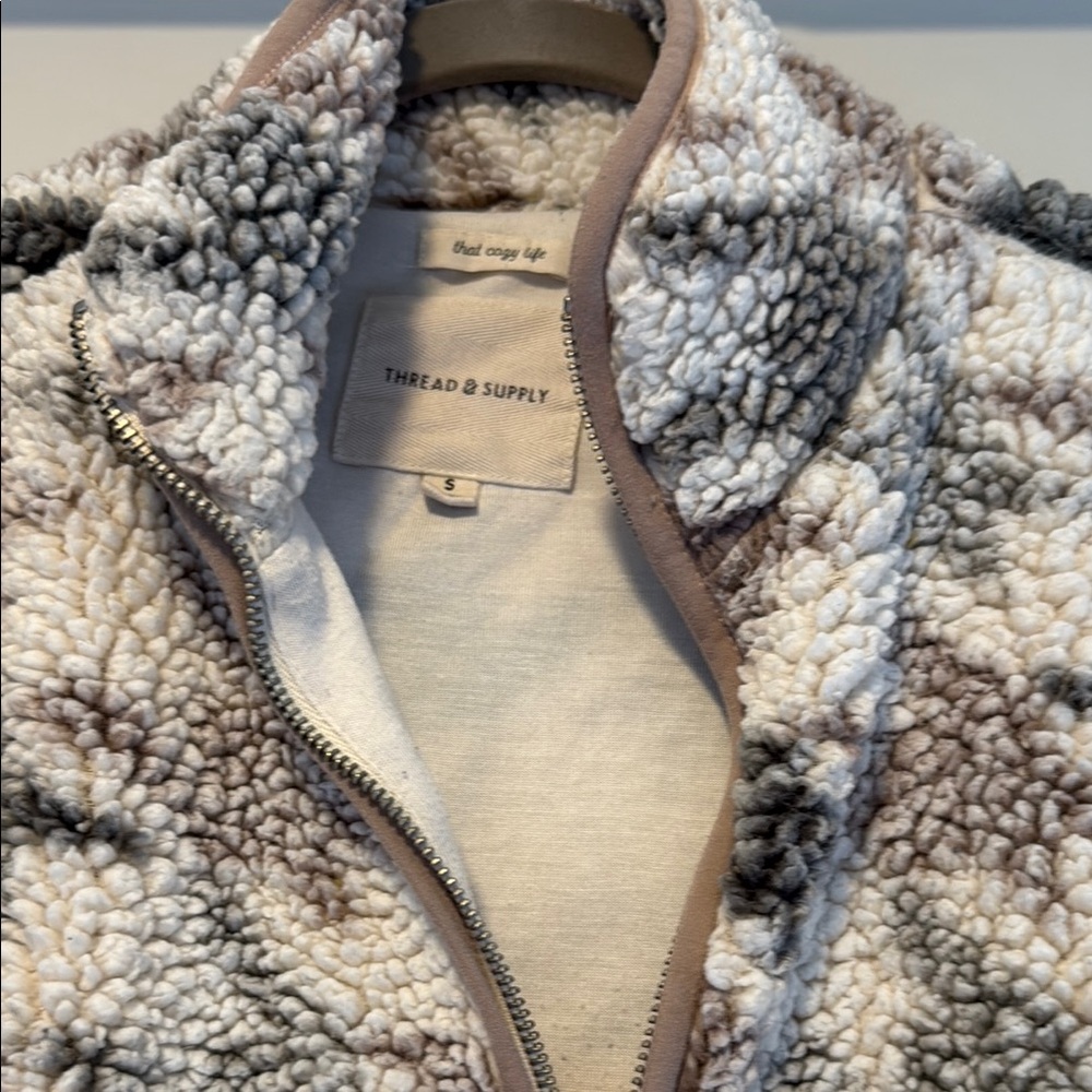 Thread & Supply Patterned Fleece Pullover - Picture 2 of 2
